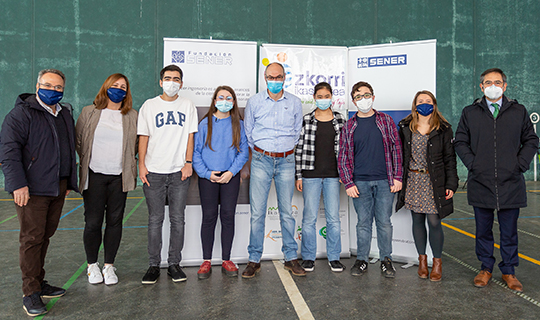 Entrega de premios Un reto por la ciencia en el colegio Azkorri